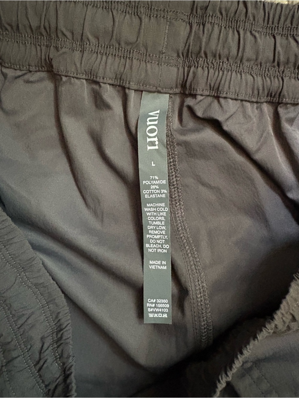 Vuori Women’s Birch Vintage Black Quick Dry Utility Cargo Stretch Joggers - Picture 5 of 8